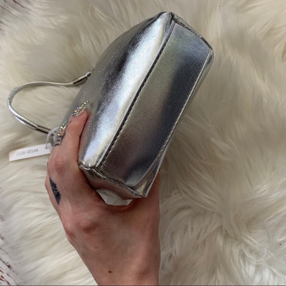 ⚡️SALE⚡️Urban Outfitters Silver Pocket Purse - Picture 7 of 7